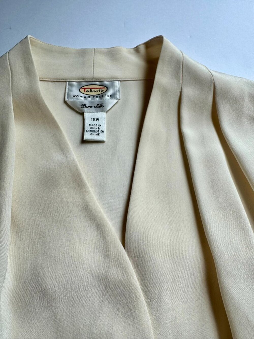 Talbots Classic Quality 100% Silk Cream French Cuff Long Sleeve Blouse Size 16W - Picture 6 of 12